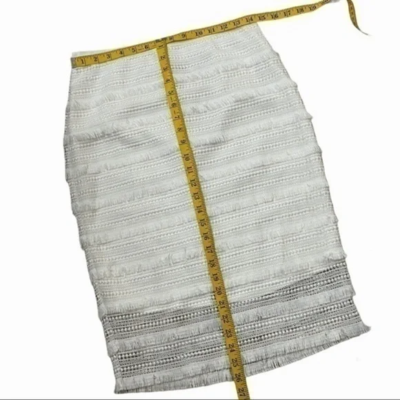 WHBM size 6 white fringe 2 piece skirt top set - Picture 10 of 14